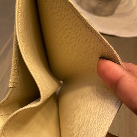 Louis Vuitton Damier Azur Bi-Fold Wallet - Picture 7 of 8